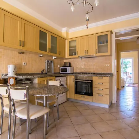 Lissa Garden Villa Buketi فتحية