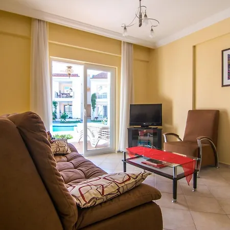 Lissa Garden Villa Buketi بيت للعطل